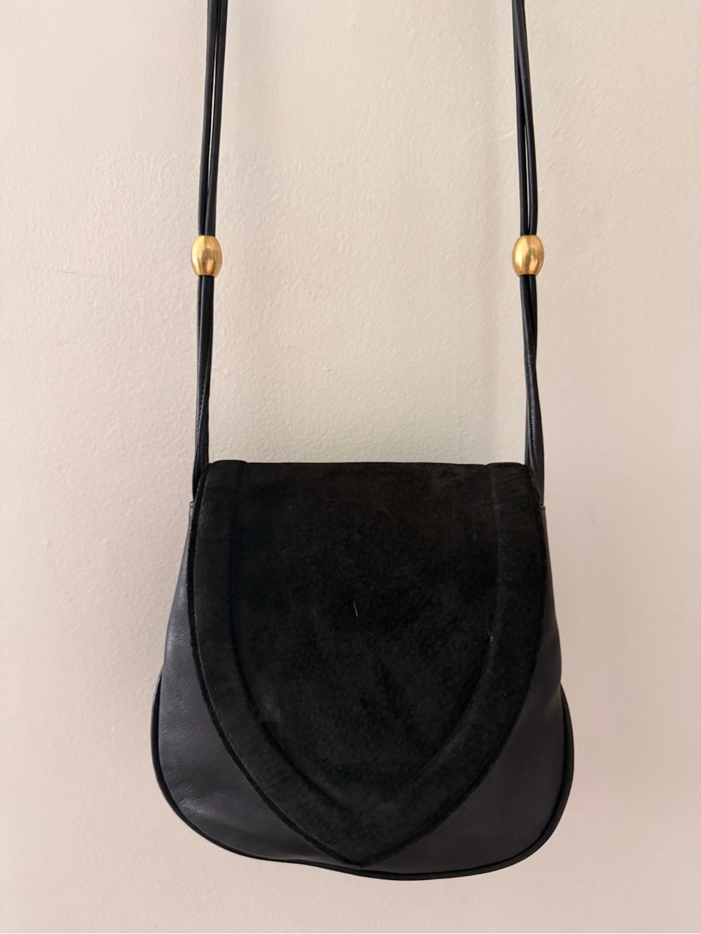 Anne Klein 80’s Black Leather Suede Crossbody Bag Gold Beads - Picture 1 of 5